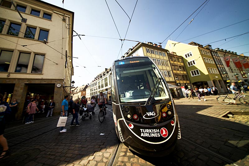 Straßenbahn TURKISH AIRLINES der VAG Freiburg, Frontansicht