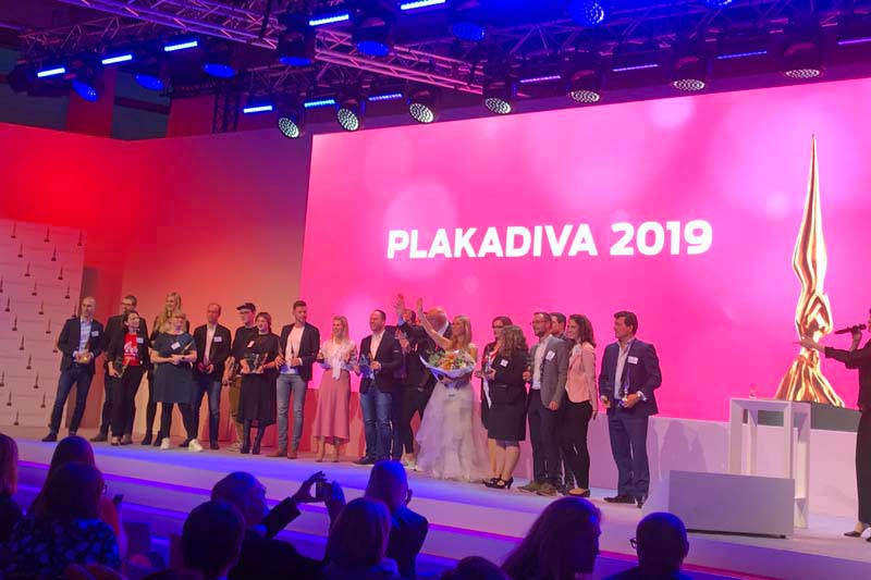 Bild von den Gewinnern der Preisverleihung zur besten Out-of-home-Kampagne 2019