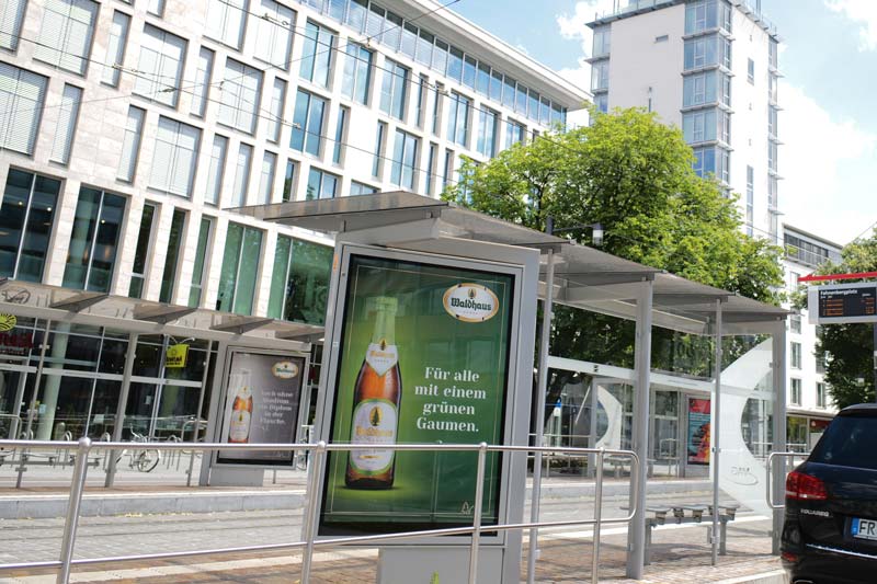 Waldhaus-Plakatkampagne in CLP an Fahrgastunterständen in Freiburg