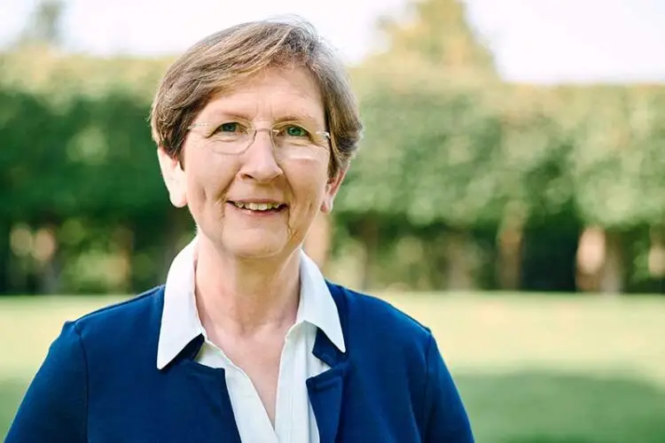 ingrid-kinitz-schiffmann-boguhn-gluecksburg-jd001_vs-750x500